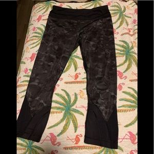 Lululemon size 6 crop
